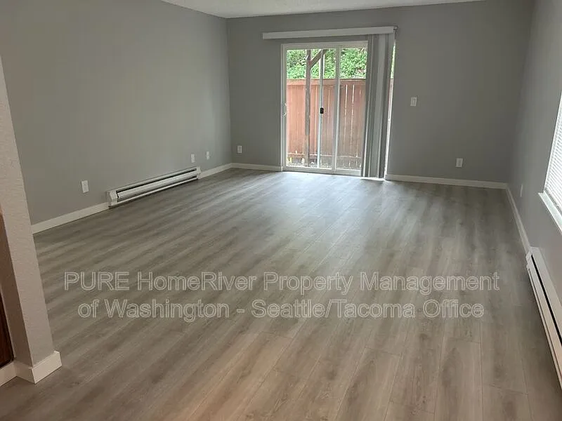2 bed, 2.0 bath, 1016 sqft, $1,895 — Photo 4