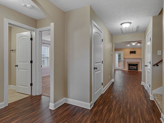 3rd image of 1284 Brigade Dr