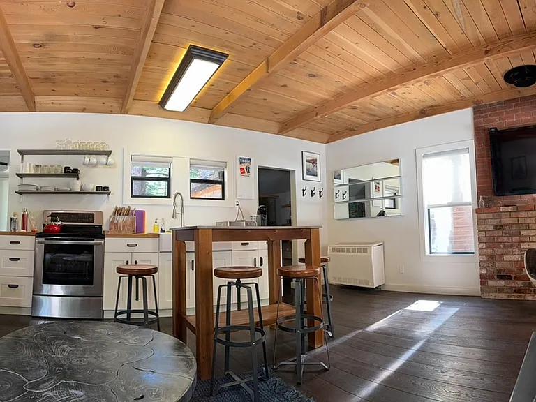 16504 Fawn St — Photo 13