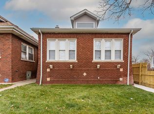 8449 S Paxton Ave, Chicago, IL 60617