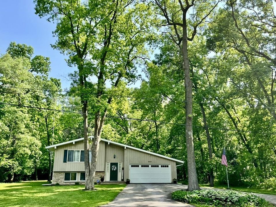 1st image of 5929 Hiawatha Dr