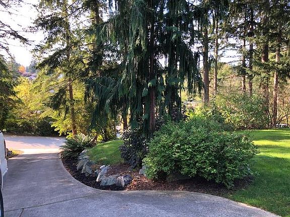 2nd image of 349 Selkirk Dr