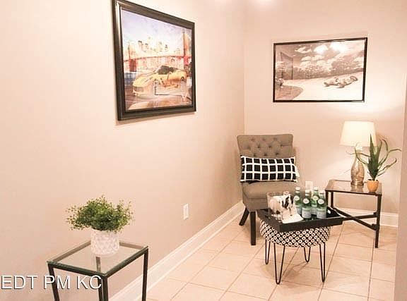5th image of 1310 Admiral Blvd APT 210