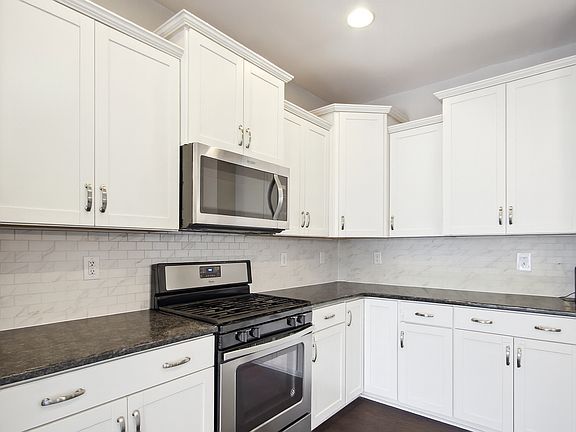 3rd image of 2169 Grist Mill Dr