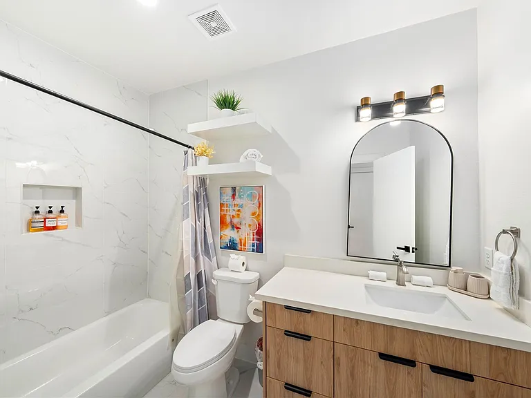 3008 Delano St — Photo 19