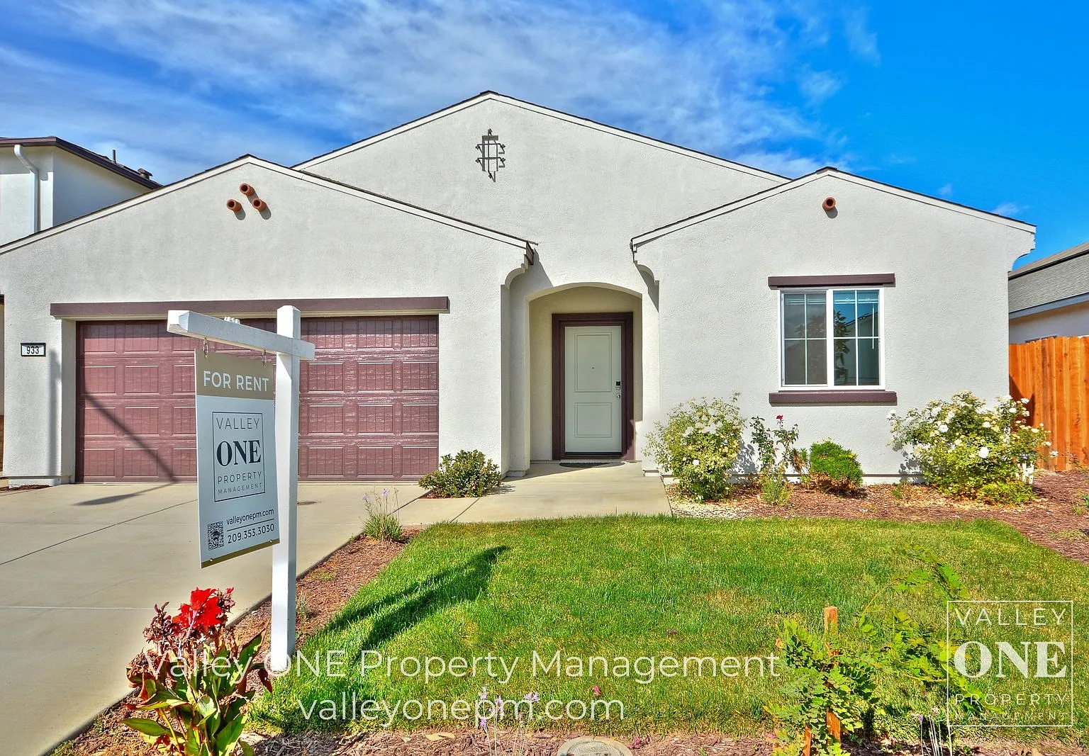 4 bed, 2.0 bath, 1912 sqft, $2,575 — Photo 1