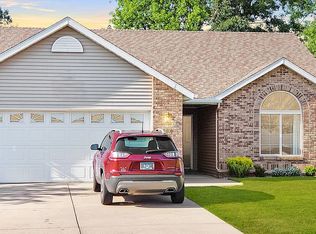 801 Oak Pond Dr, Sartell, MN 56377