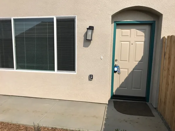 3099 Bright St, Tulare, CA 93274