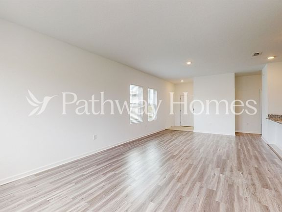 4th image of 2757 Granville Dr