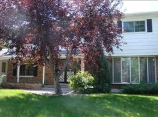 2731 Country Club Dr, Rapid City, SD 57702