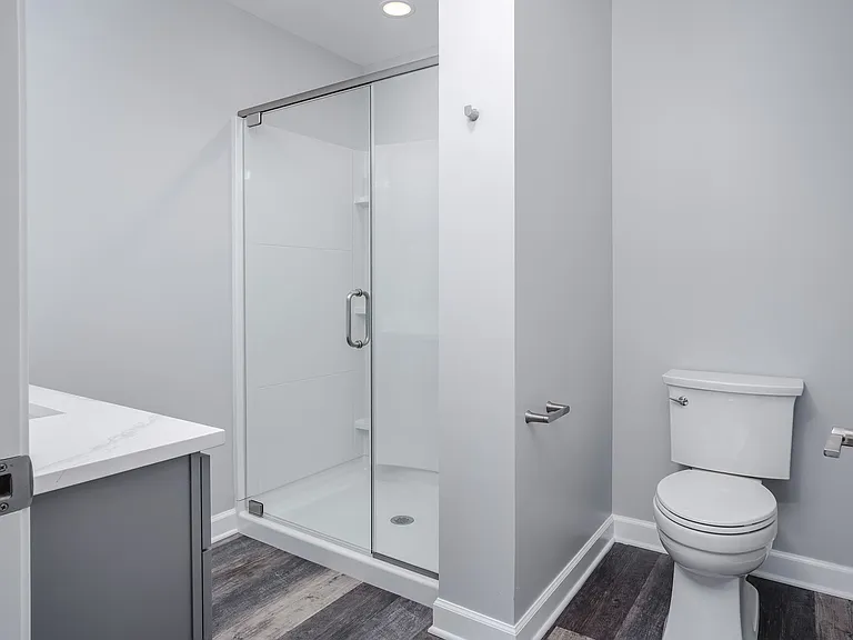 77 S Maple Ave — Photo 15