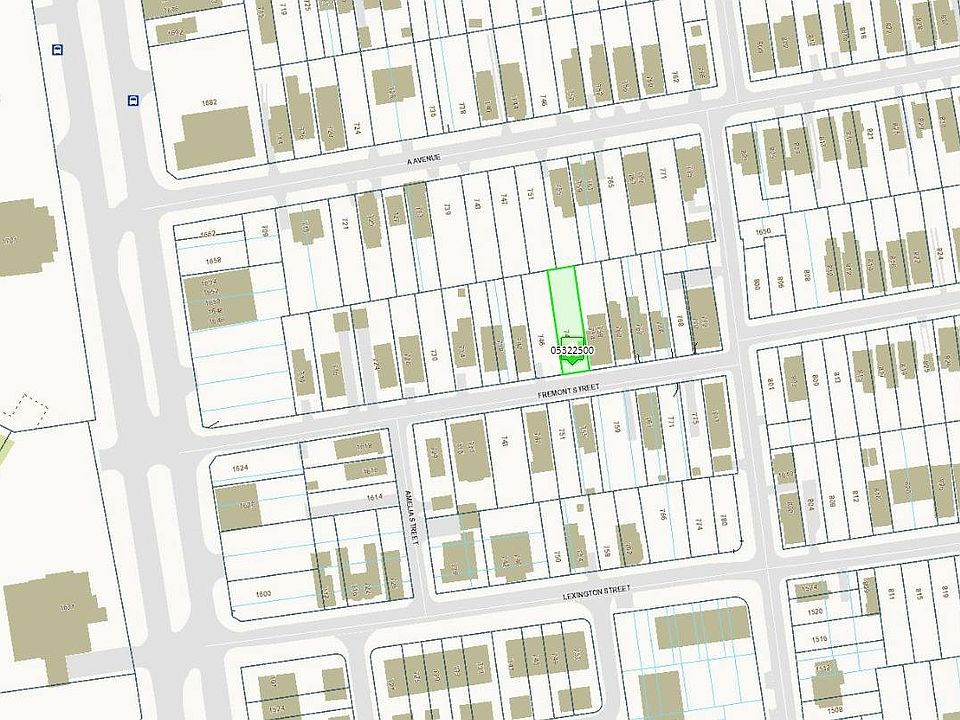 2nd image of 748 Fremont St