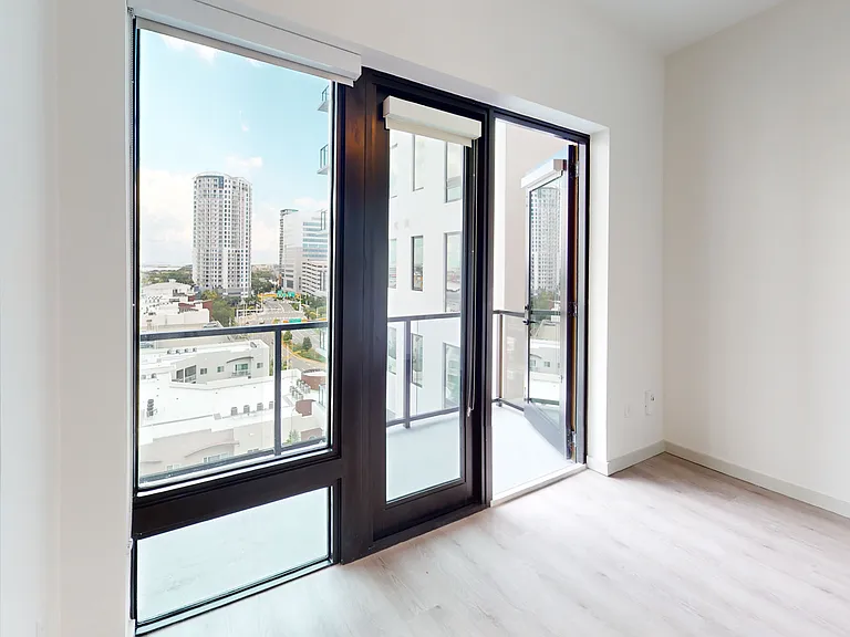 101 N Meridian — Photo 90