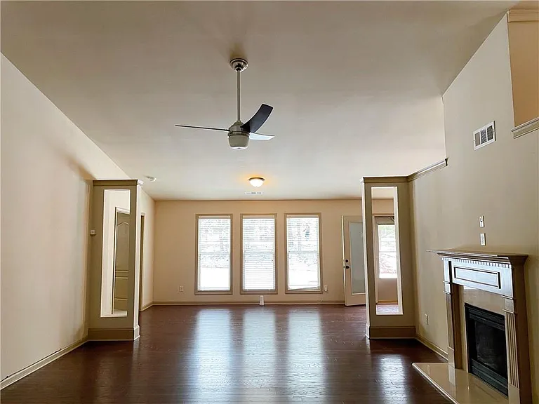 1821 Bridle Rd — Photo 3