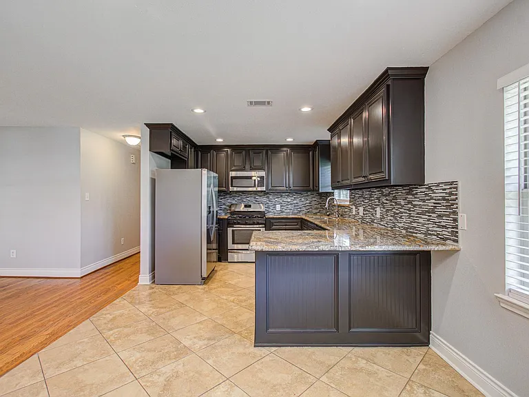 1417 Longhorn Dr — Photo 10