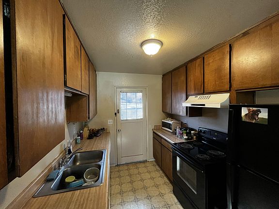 5th image of 1801 Parallel St