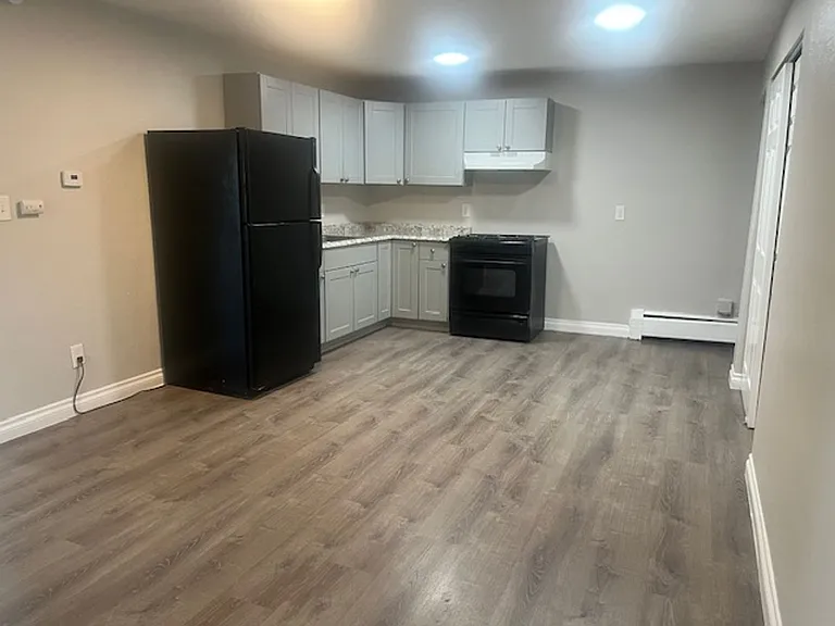 1592 Boston St — Photo 21