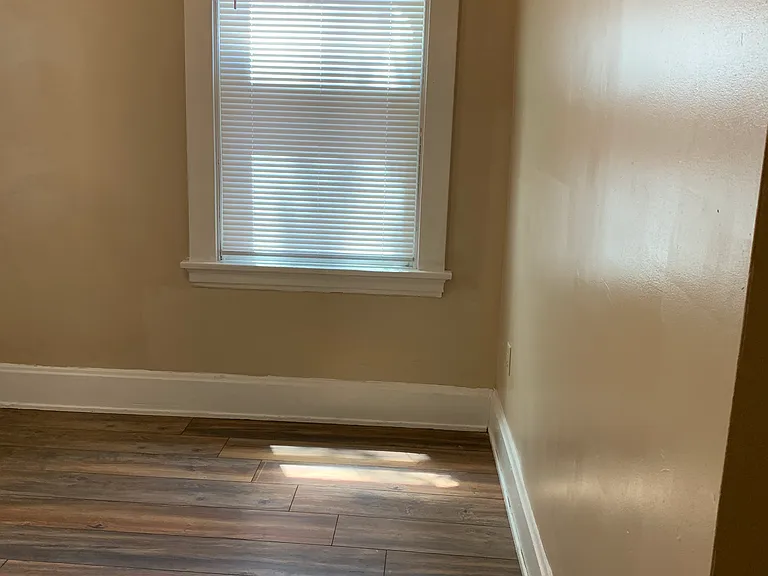 1236 Gilsey Ave #1 — Photo 13