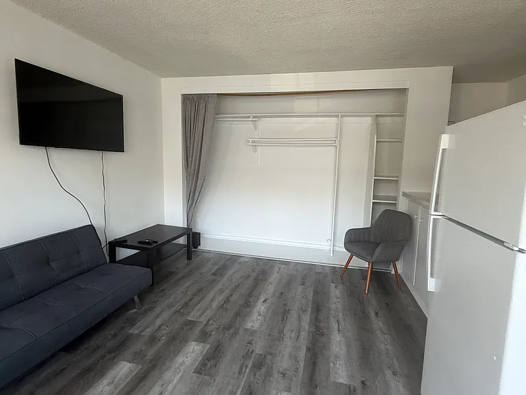 10944 Strathmore Dr #44 — Photo 2