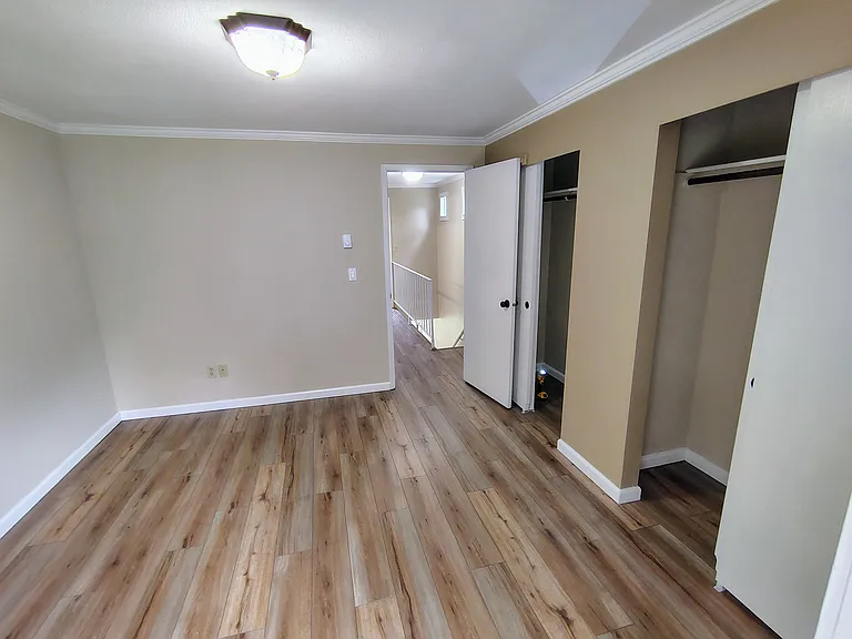 603 Sutton Ln — Photo 17