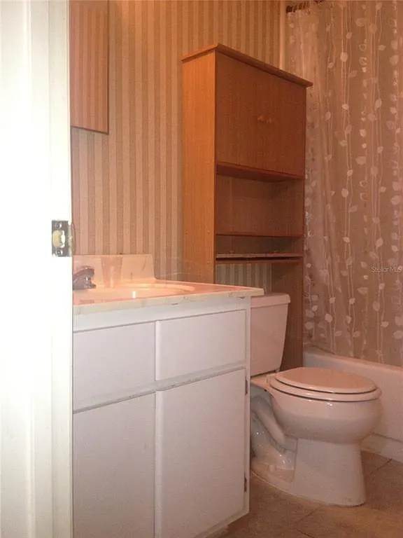 Building Photo - 4224 SW 70th Ter #B