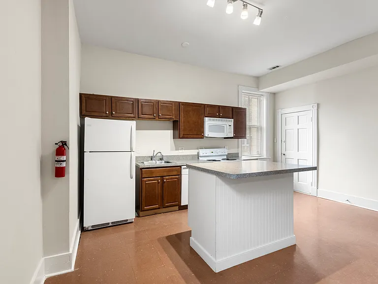 2107 W Main St — Photo 13