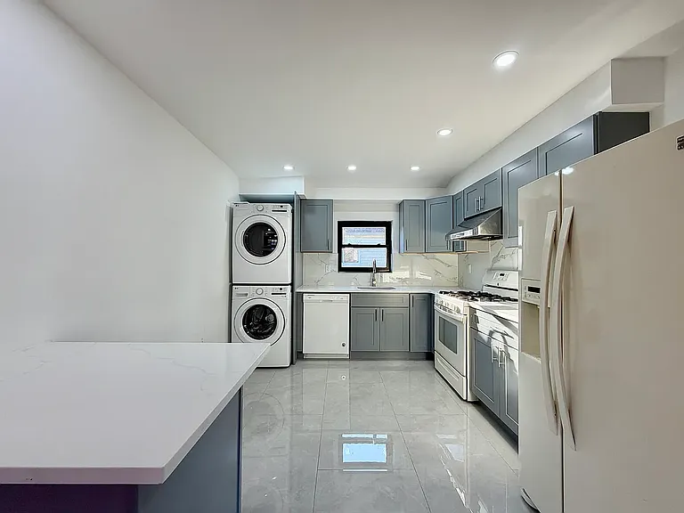 216 Monahan Ave #2F — Photo 9