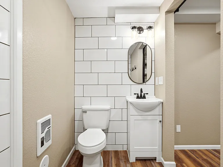 204 Corby Pl — Photo 50