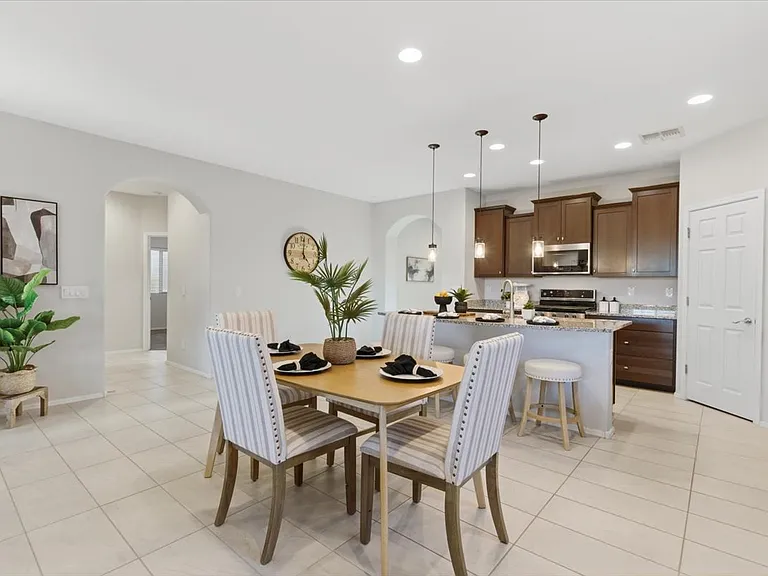 3745 N Astoria Dr — Photo 3