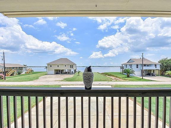 5th image of 1581 W Bayshore Dr