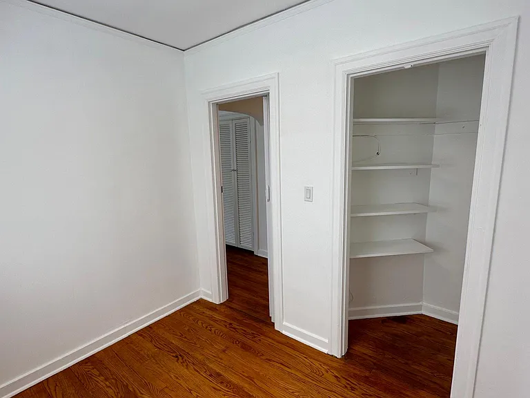 333 Summit Ave E #204 — Photo 16