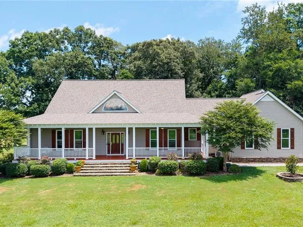 150 School House Rd NE, Calhoun, GA 30701