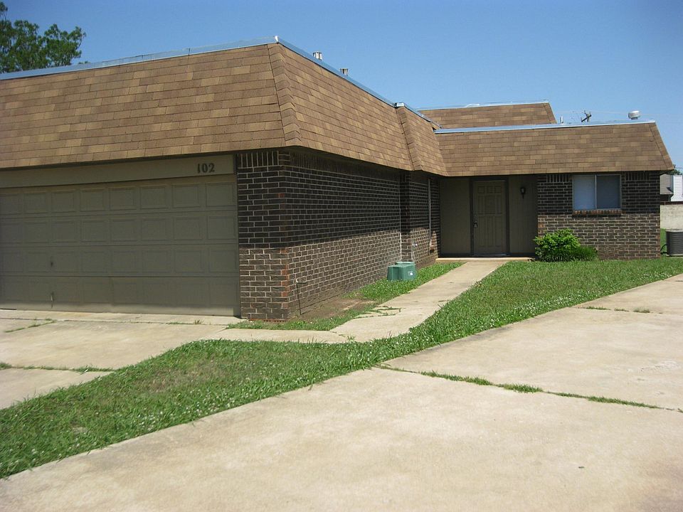 1st image of 102 Crawford Ct