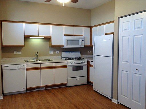 5th image of 2725 River Bend Ln