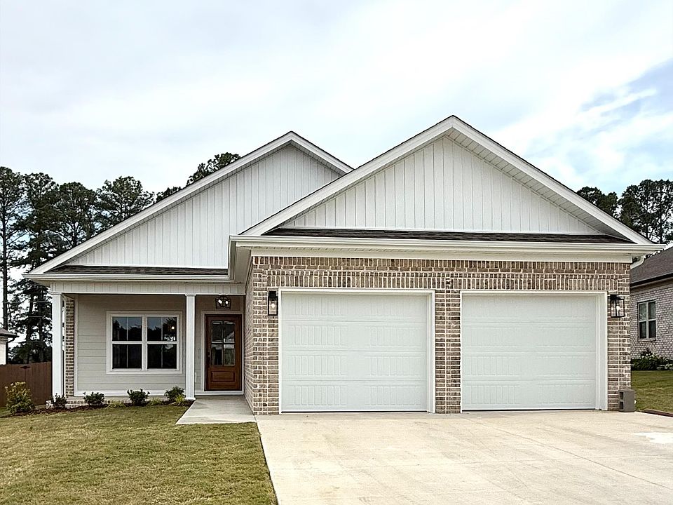1st image of 137 Silver Leaf Ln