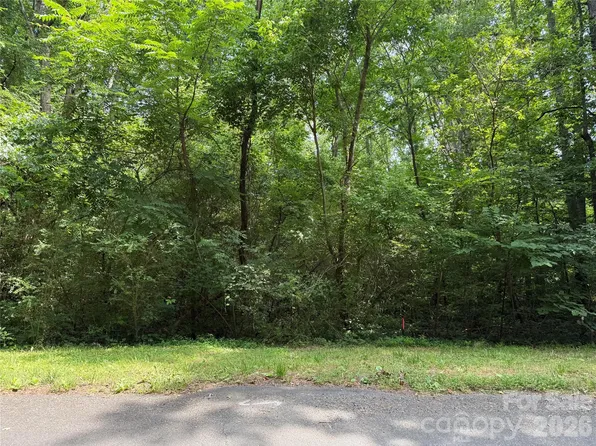 9562 Regent Dr, Davidson, NC 28036