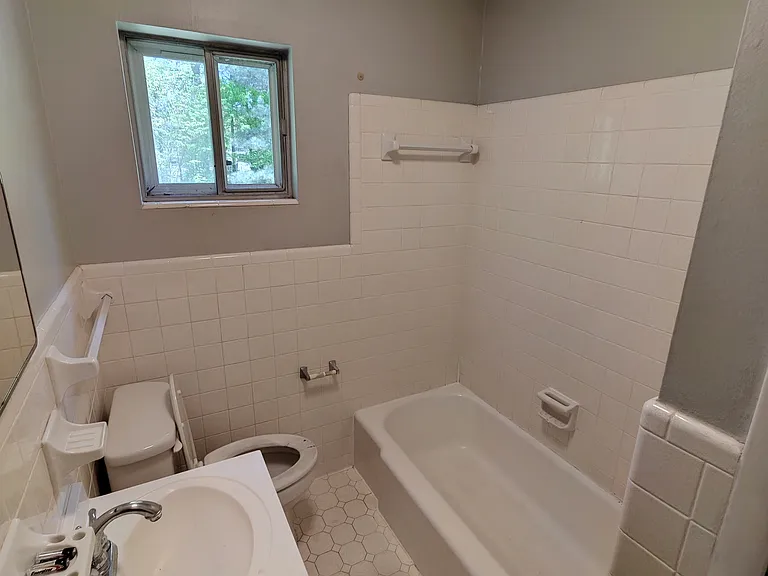 8355 Oak Dr — Photo 9