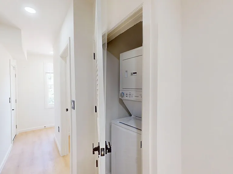 1318 Holbrook Street NE — Photo 13