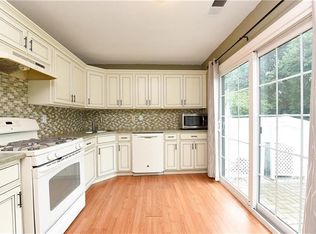 5 Covington Ct, East Brunswick, NJ 08816