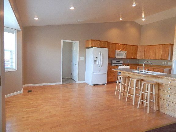 5th image of 5241 E Skidmore Dr