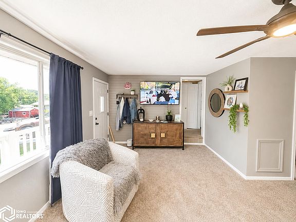 3rd image of 1363 Wilson Ave