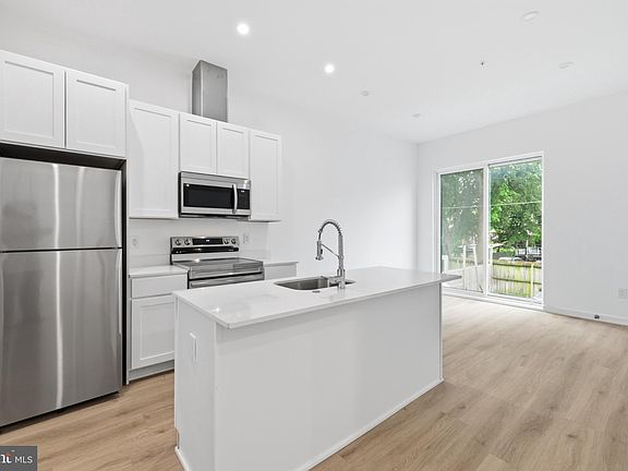 3rd image of 710 Kennedy St NW #10