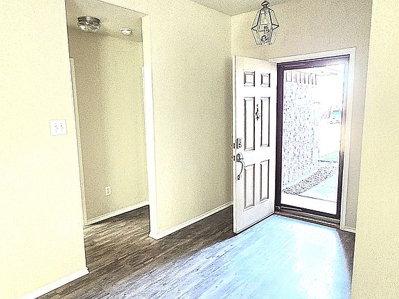 5th image of 621 Chestnut Ct