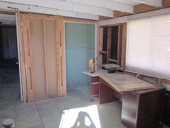 5th image of 65903 Acoma Ave
