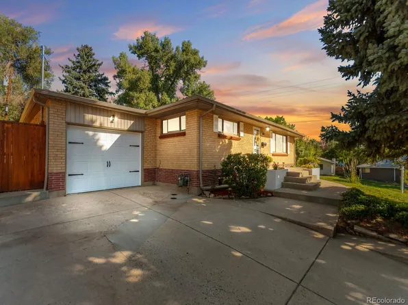 4890 S Inca Street, Englewood, CO 80110