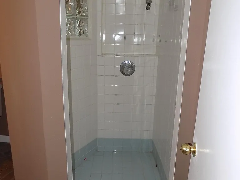 1060 Annapolis Ave — Photo 16
