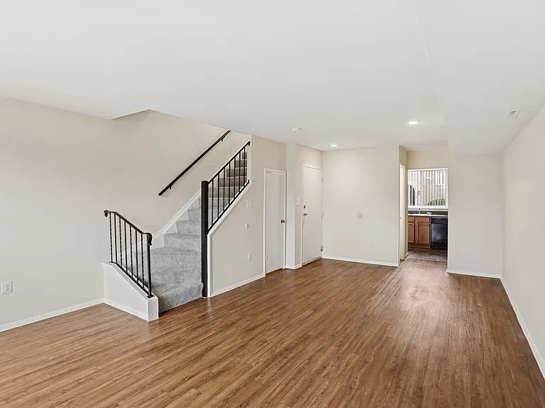 Maplewood Villas — Photo 6