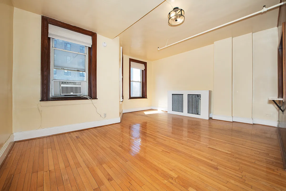Building Photo - 623 W 145th St #4