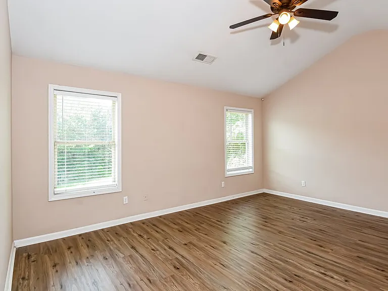 16 Rosen St NW — Photo 10