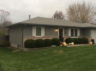 1101 S Highland Ct, Marshall, MO 65340